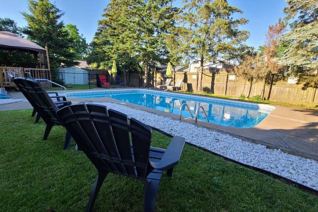 Cozy 3br Family Getaway - Pool Oasis *