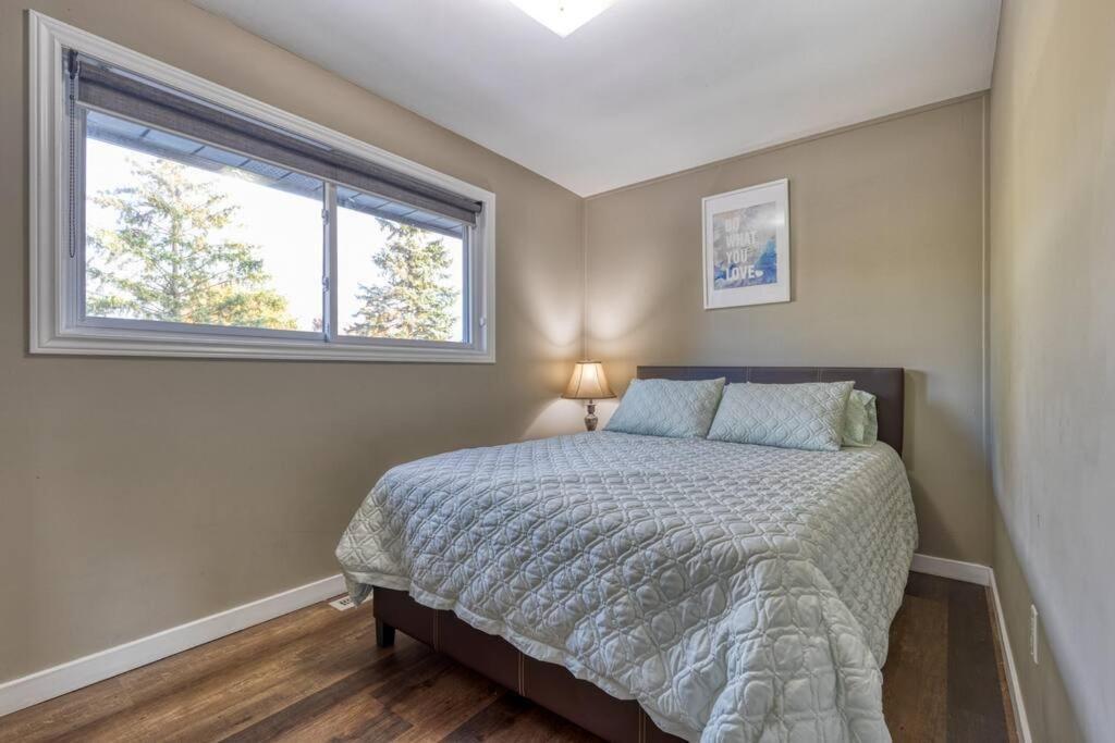 Cozy 3br Family Getaway - Pool Oasis Villa Niagara Falls