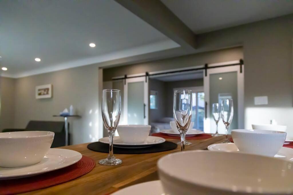 Villa Cozy 3br Family Getaway - Pool Oasis Niagara Falls